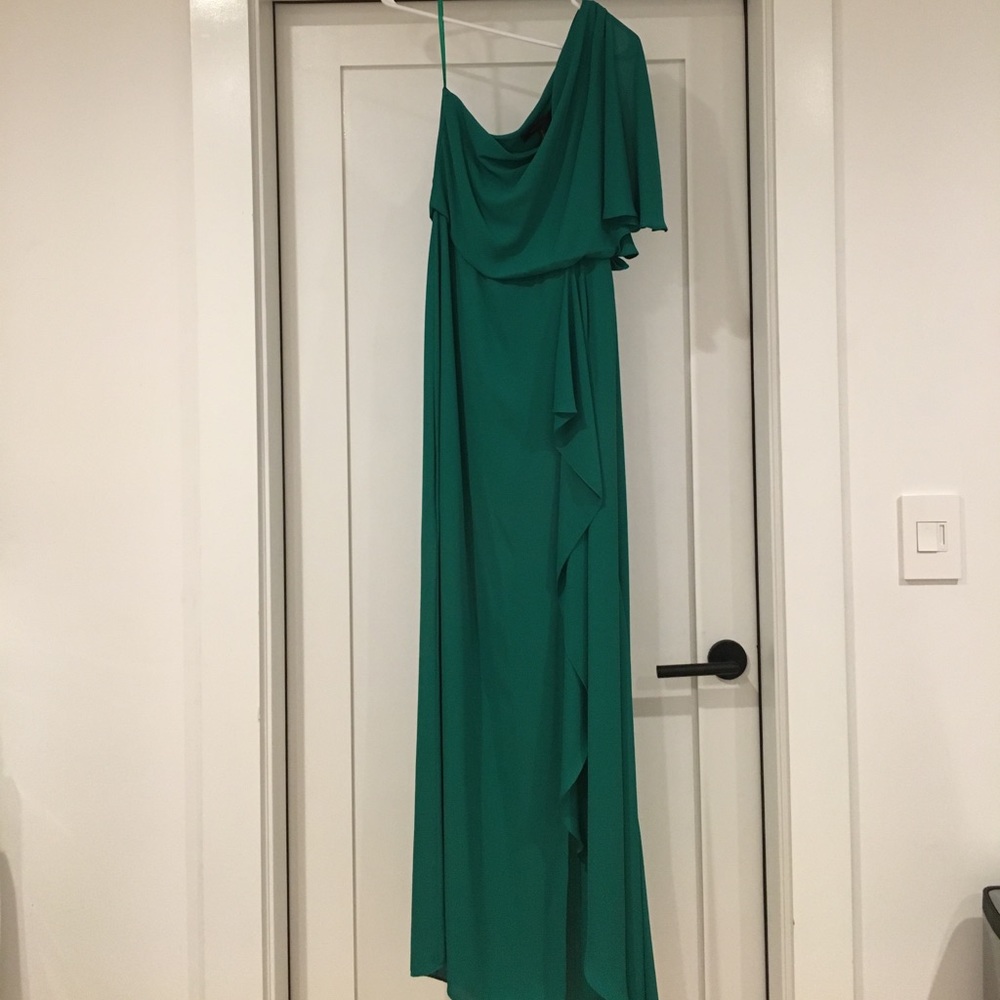 BCBG Size 4 Green One Shoulder Floor Length Gown