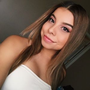 Meet your Posher, Kenia