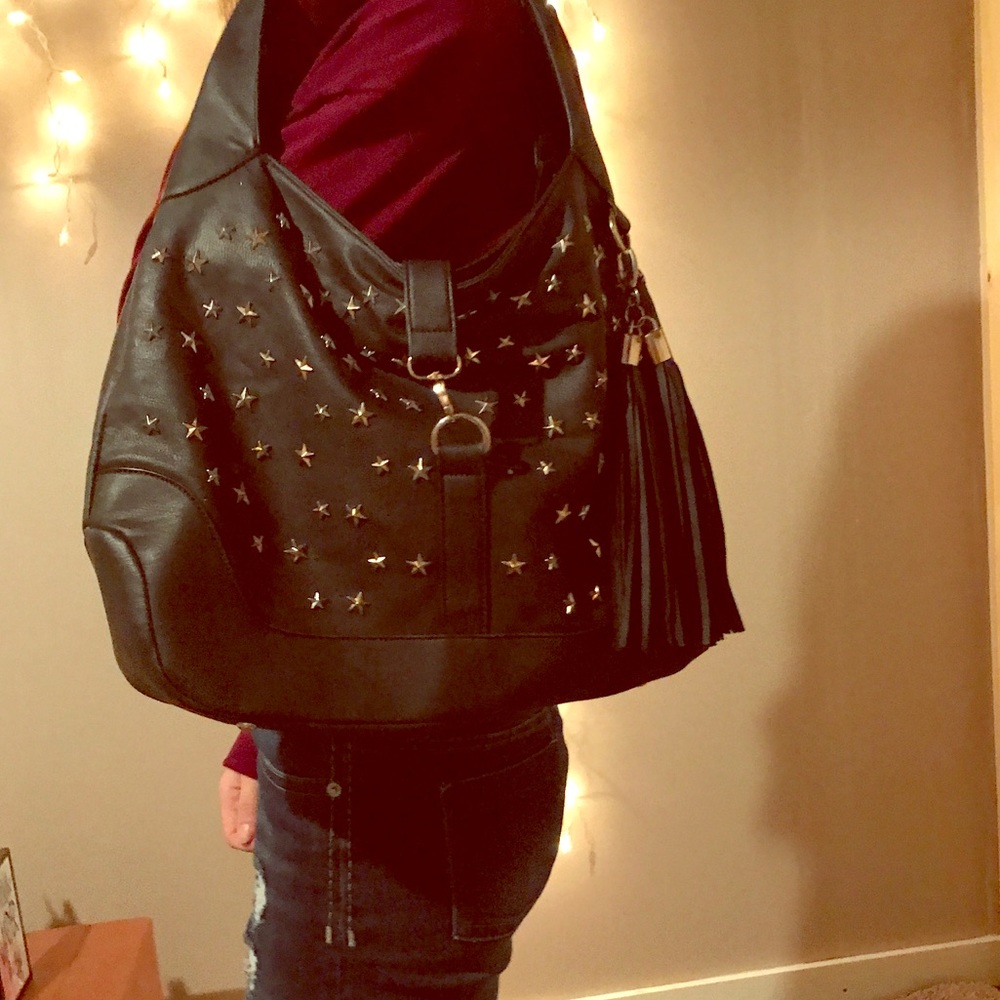 Edgy black purse 🖤