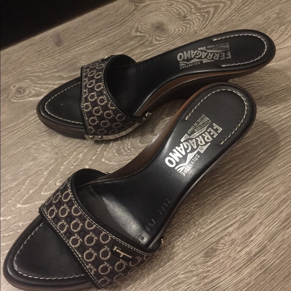 FERRAGAMO  Jacquard Wedges