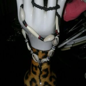 Beautiful two-piece necklace and bracelet