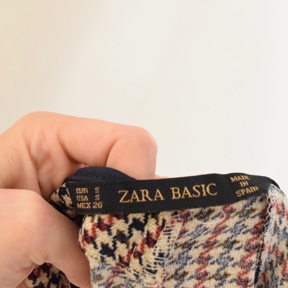 ❌SOLD❌ZARA Navy + Red Houndstooth Peplum Blouse - Picture 5 of 5
