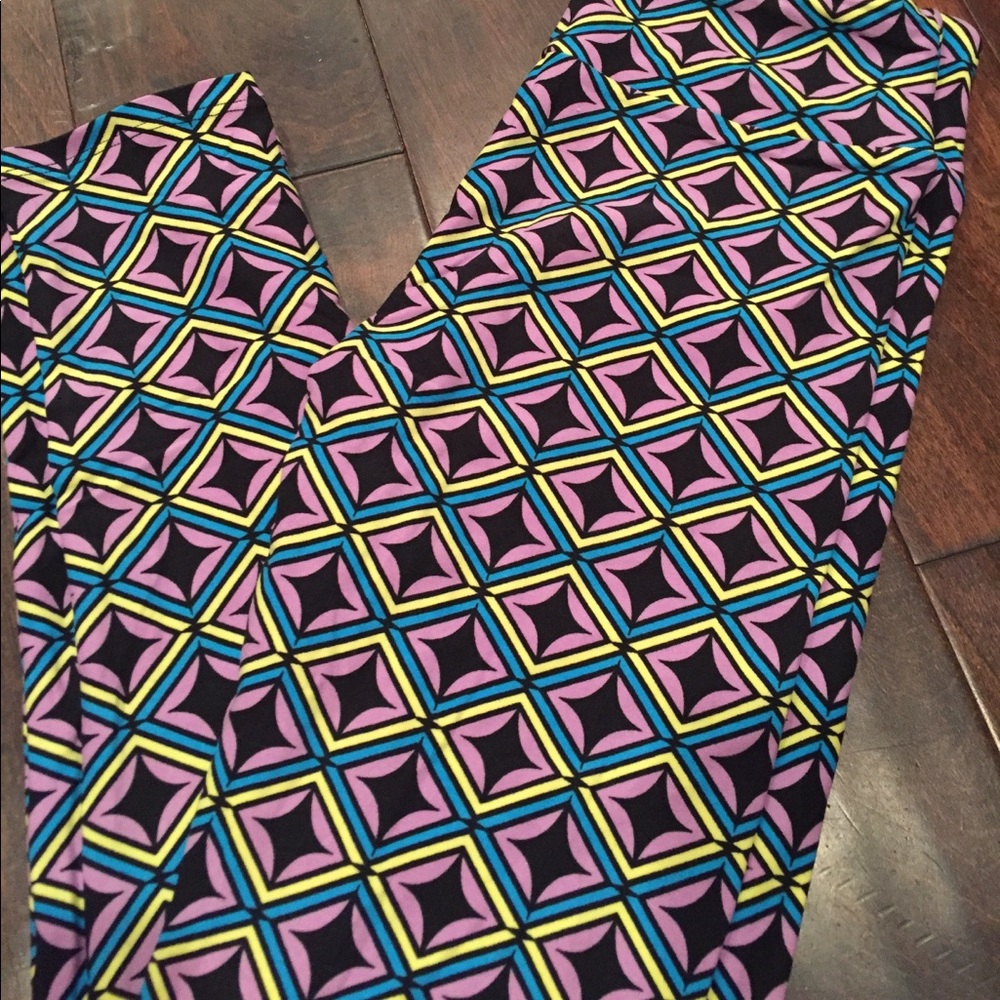 Lularoe OS diamond leggings