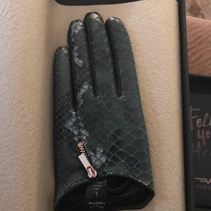 Fioretto leather gloves