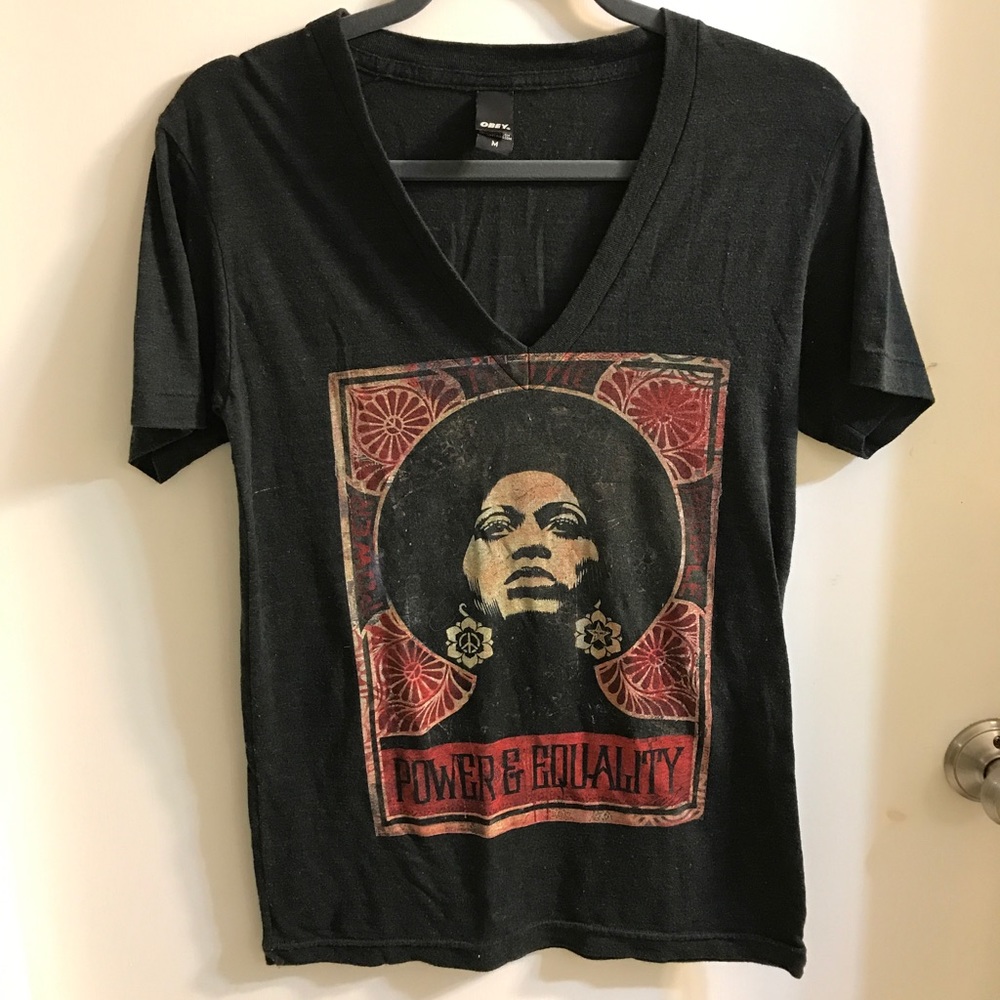 Super soft POWER & EQUALITY Vee