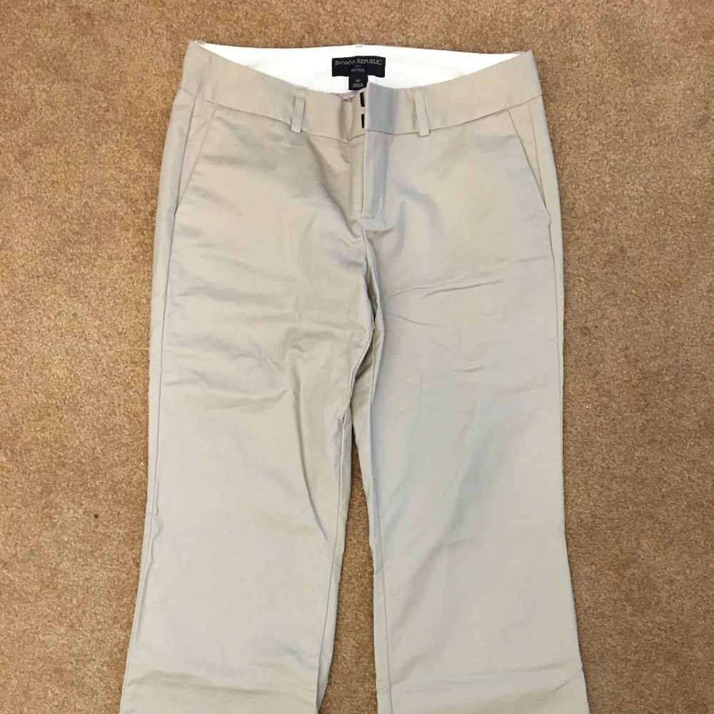 Banana Republic pants beige size 4P 
as new!