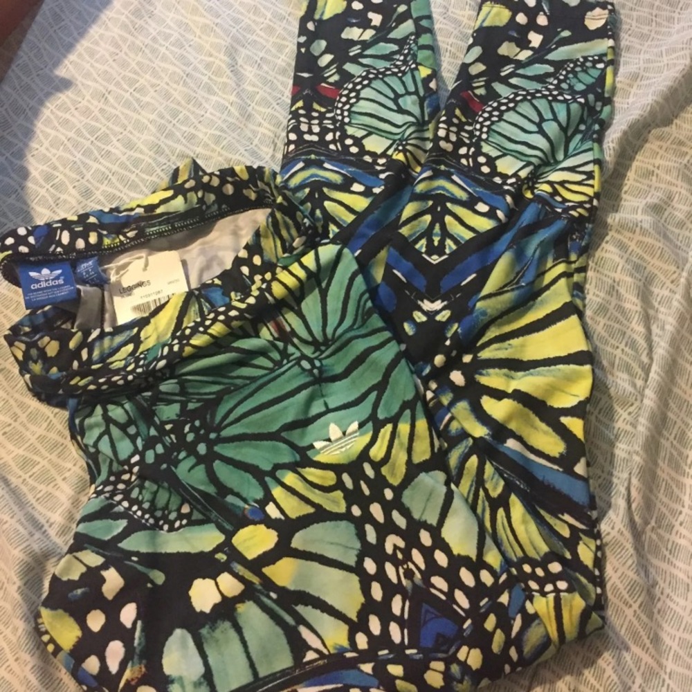 Adidas leggings set🎊SOLD🎊