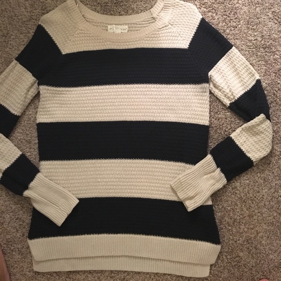 Nautical Striped Sweater - Picture 3 of 5