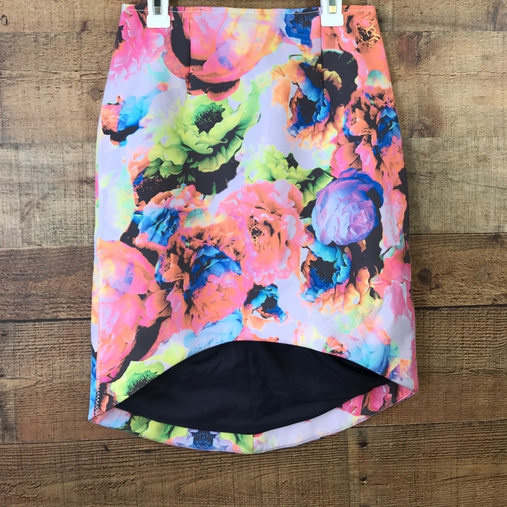 Finders keepers floral skirt