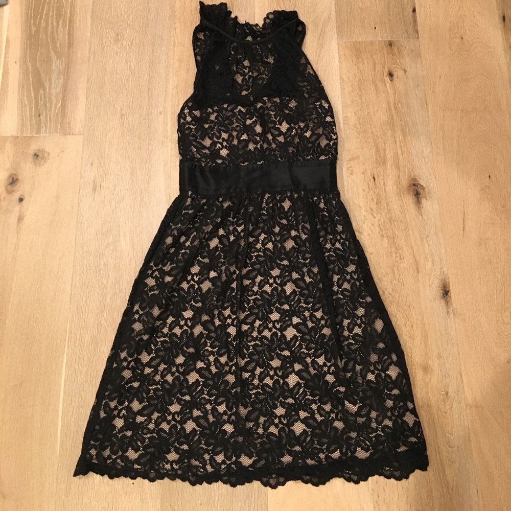 Banana Republic Size 2 Black Lace High Neck Dress