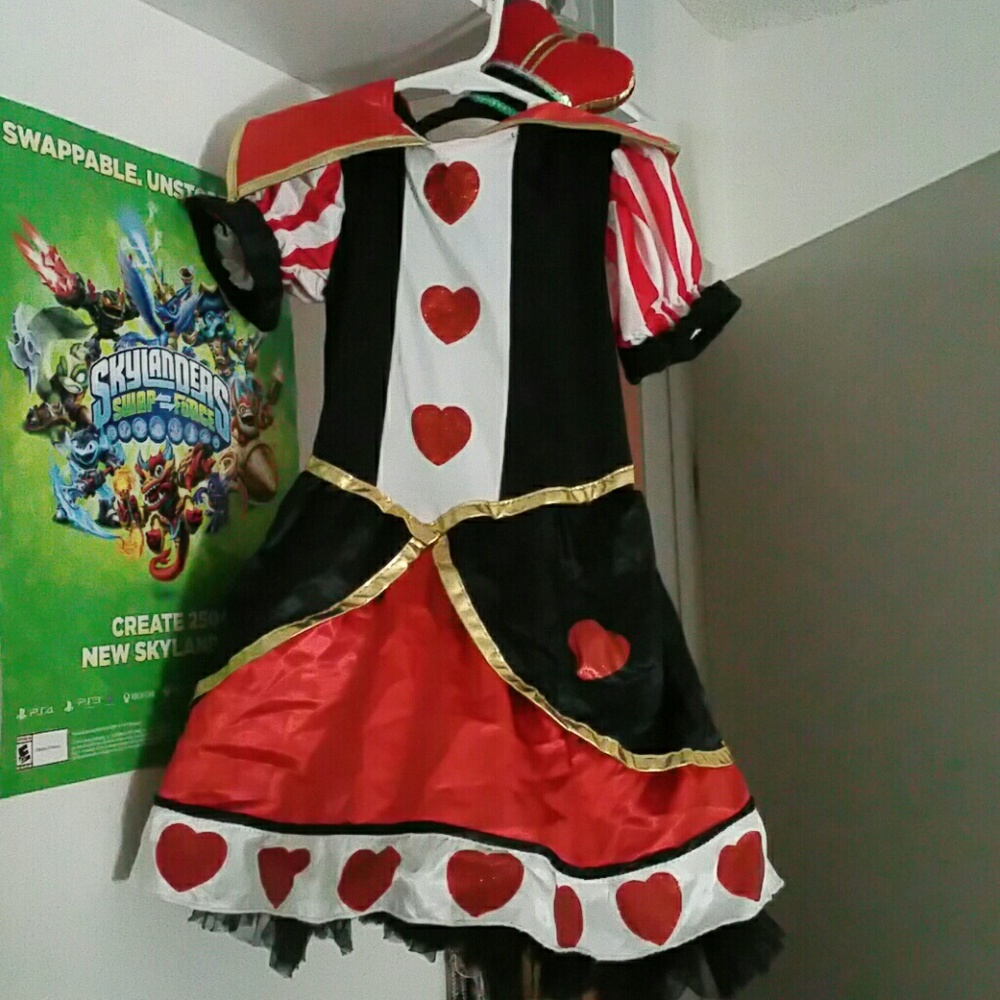 Queen of Hearts girls costume.
