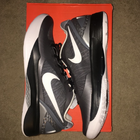 Nike Shoes - Nike volley zoom hyperspike