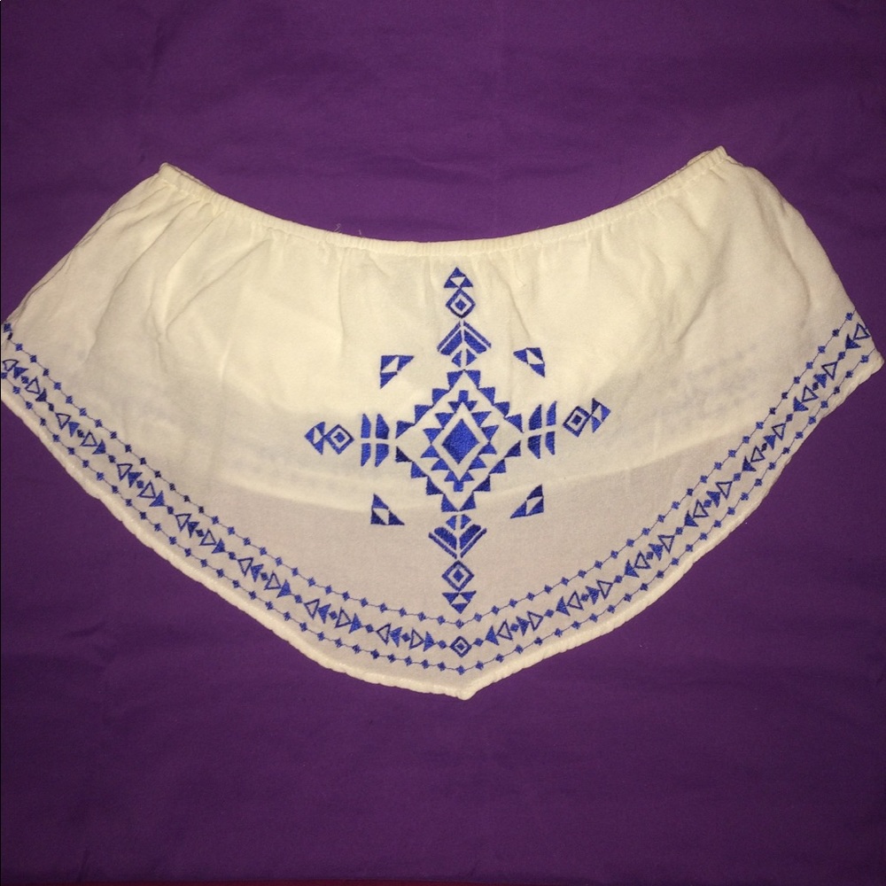 Tube/crop top with tribal design