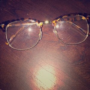 Fashion eyeglass