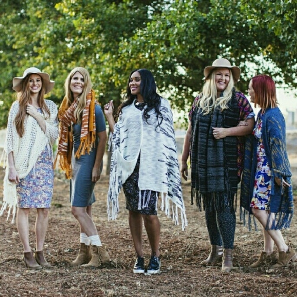 Black & White LuLaRoe Mimi!