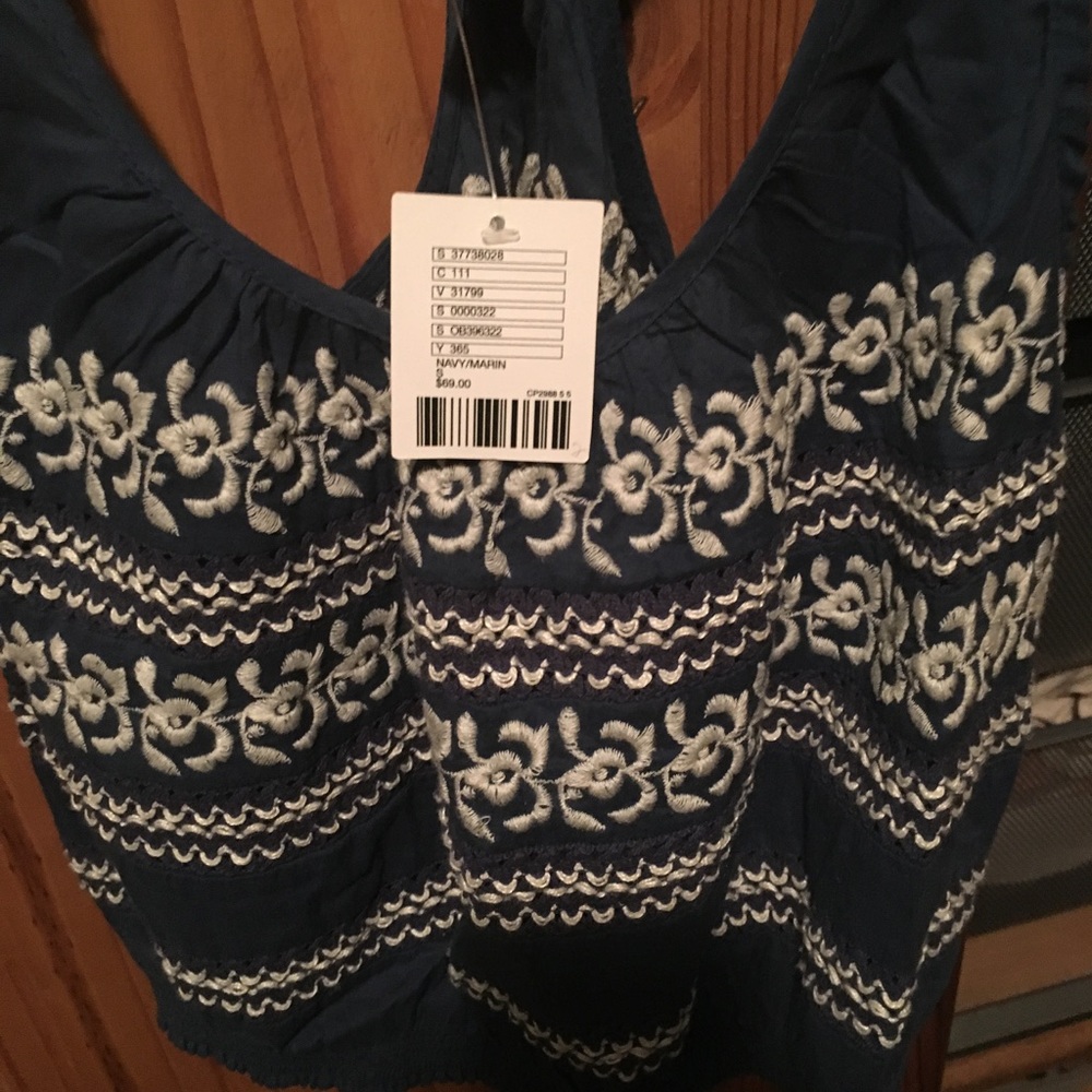 Ecoté Cropped Shirt