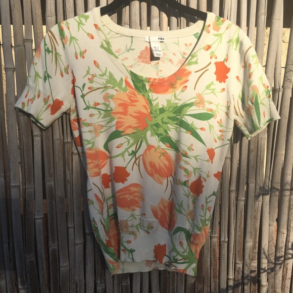 Springtime Retro Style Sweater Top - Picture 2 of 5