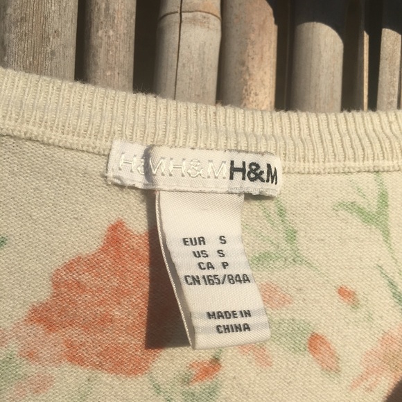 Springtime Retro Style Sweater Top - Picture 5 of 5