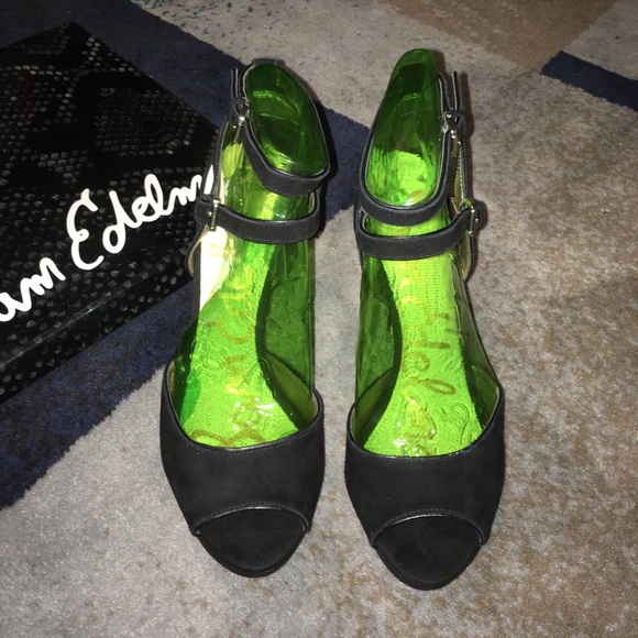 NIB Sam Edelman Black Suede Heels - Picture 2 of 3