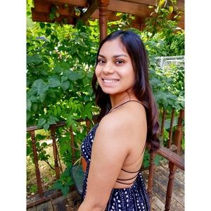 Meet your Posher, Laura