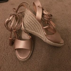 JustFab rose gold straw wedges