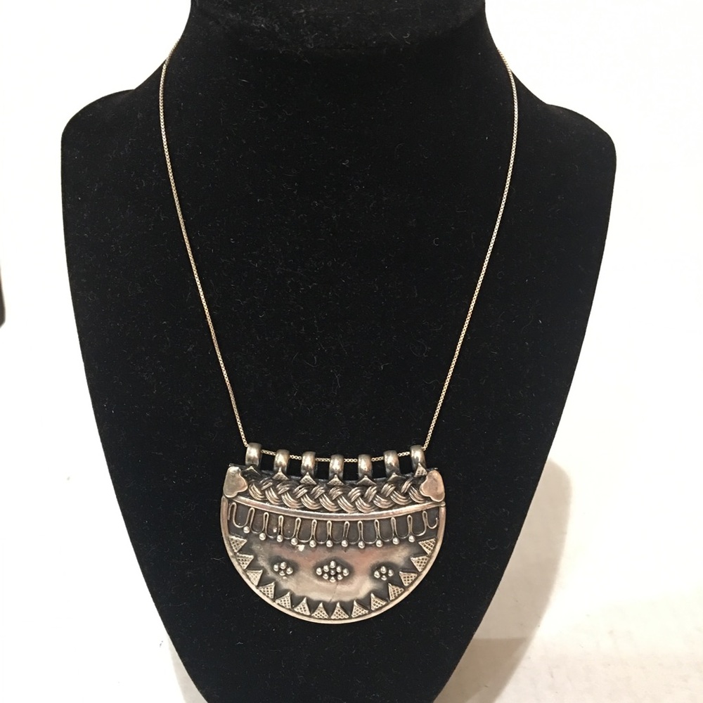 STERLING SILVER NECKLACE
