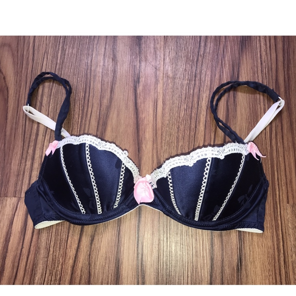 Victoria Secret Push Up Bra