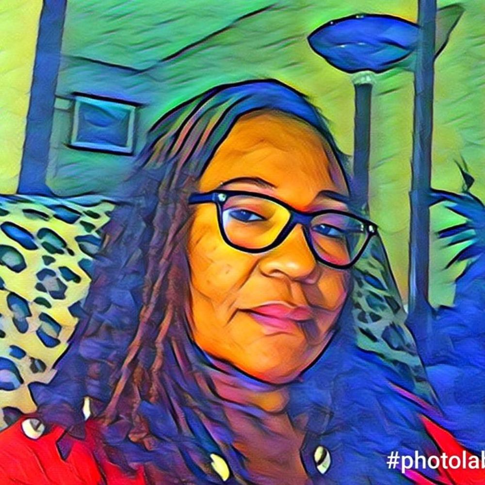 Meet your Posher, Regina