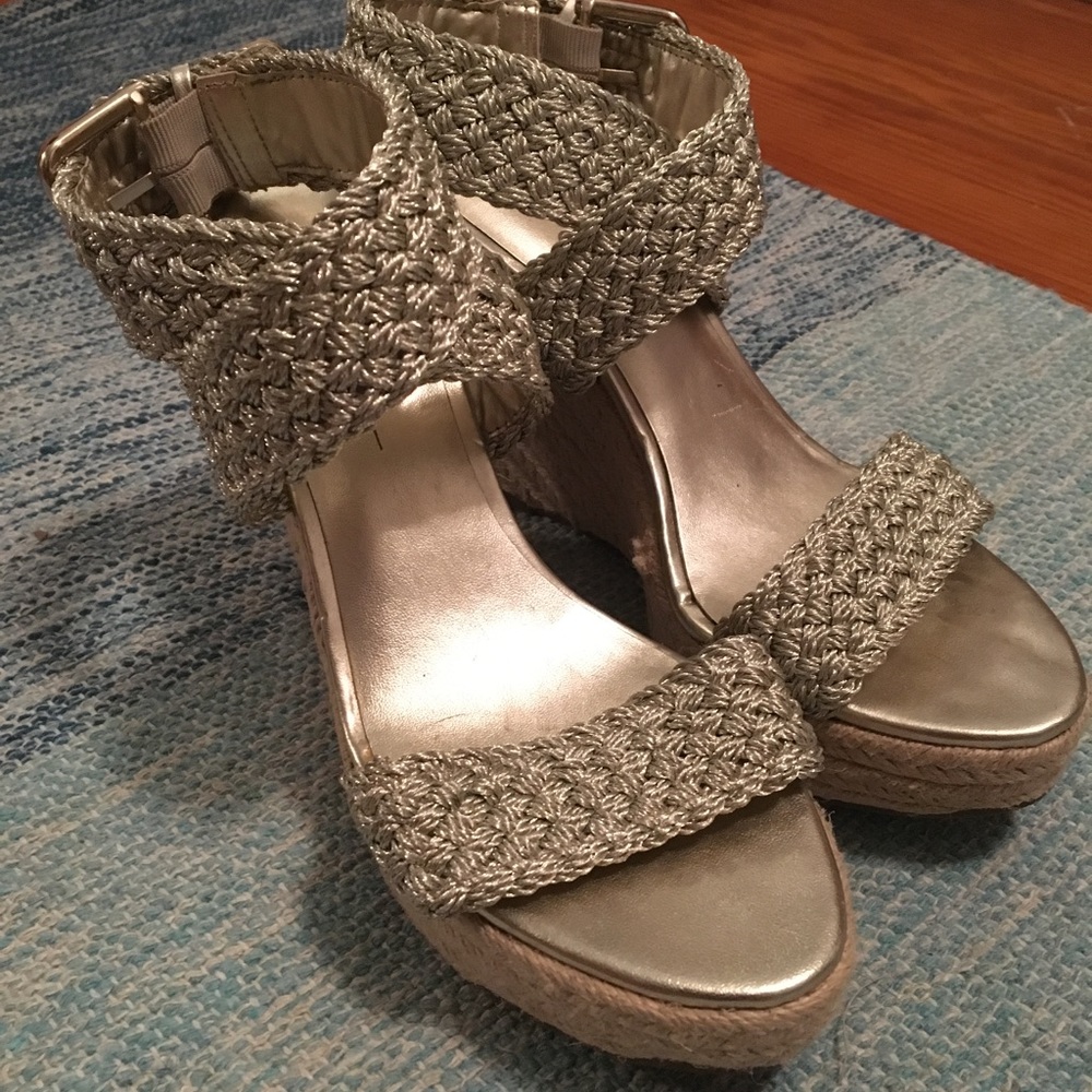 Jessica Simpson Wedges