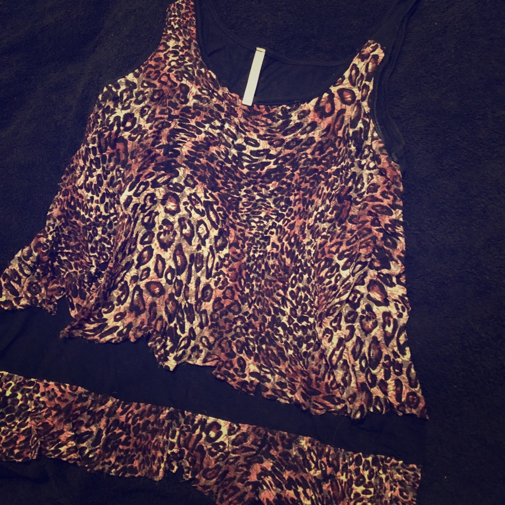 Cheetah print tank top. Pink!
