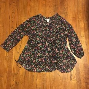 Woman's floral high-low top