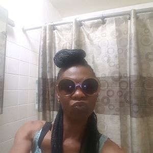 Meet your Posher, Lusha