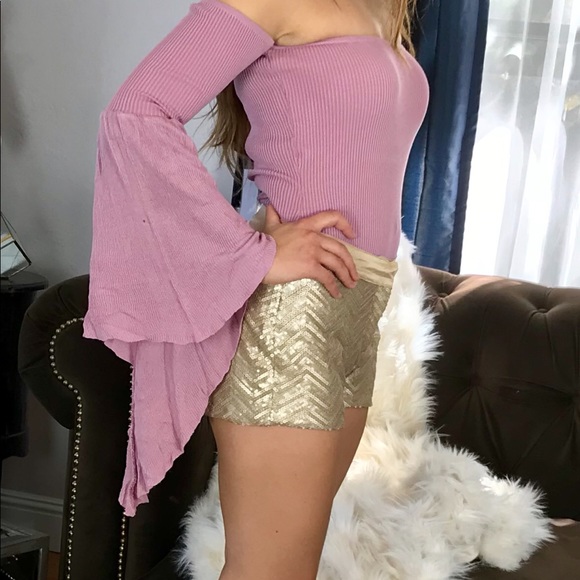 ❤️SALE Rehab Off The Shoulder Bell Sleeve Bodysuit - Picture 3 of 4