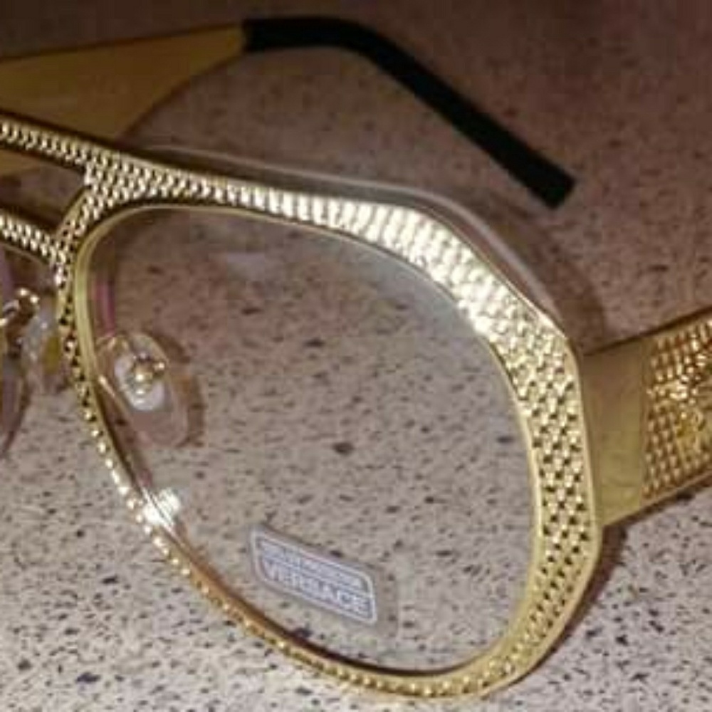 Designer - Picture 2 of 6