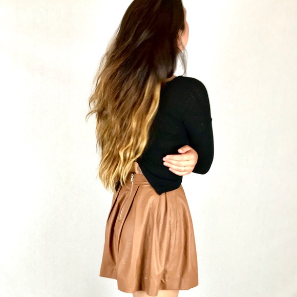 Nikki's Pleated Leather Skirt - Picture 4 of 7