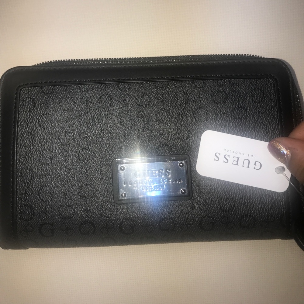 Women’s GUESS Wallet
