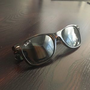 Sunglasses (Raybans)