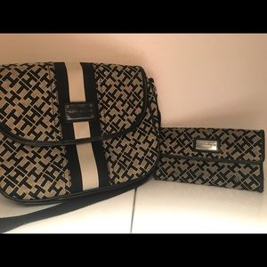 Tommy Hilfinger Crossbody Purse and Wallet Bundle