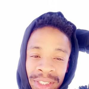 Meet your Posher, Maxwell