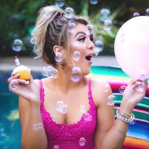 Meet your Posher, Jasmine