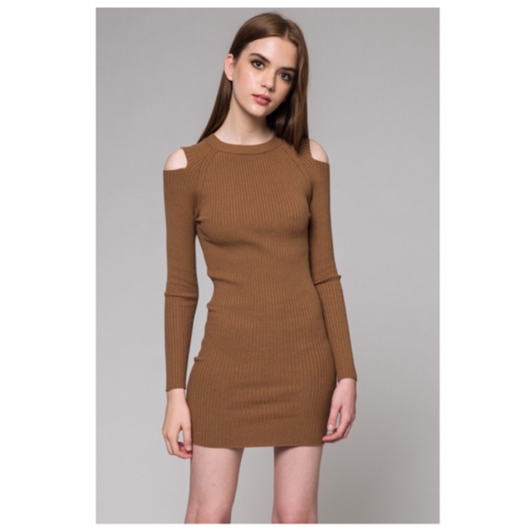 🎈SALE 🎈Alexa Bodycon Cold Shoulder Dress - Picture 2 of 6