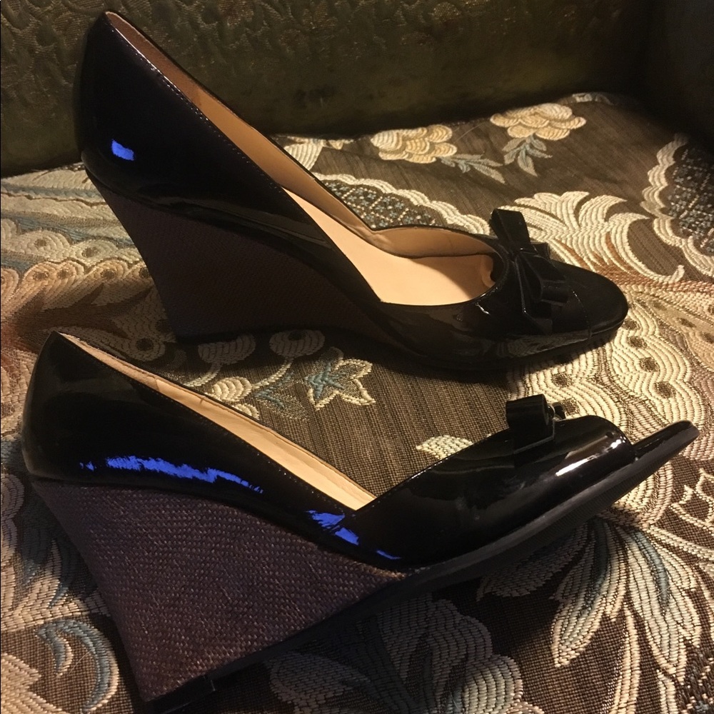 Talbots blck patent style heels w knit brown wedge