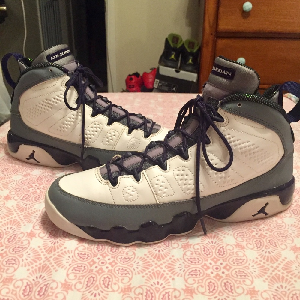 **SALE**Air Jordan 9 Retro ‘Imperial Purple Sz 7Y