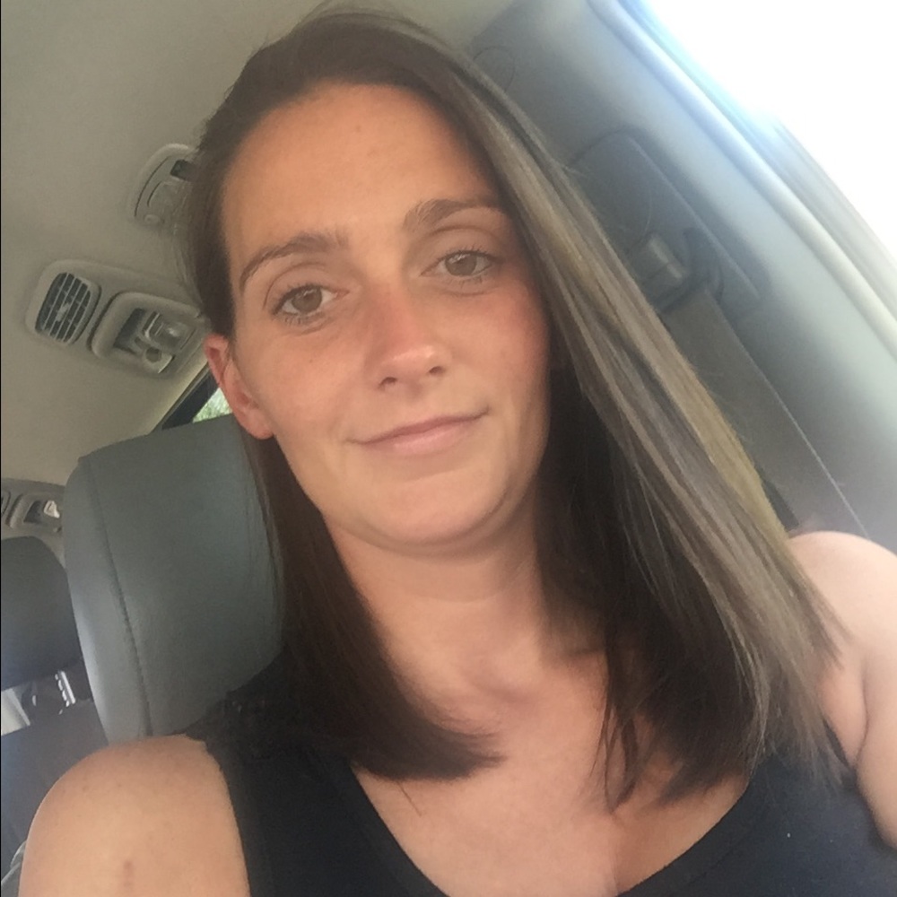 Meet your Posher, Courtney