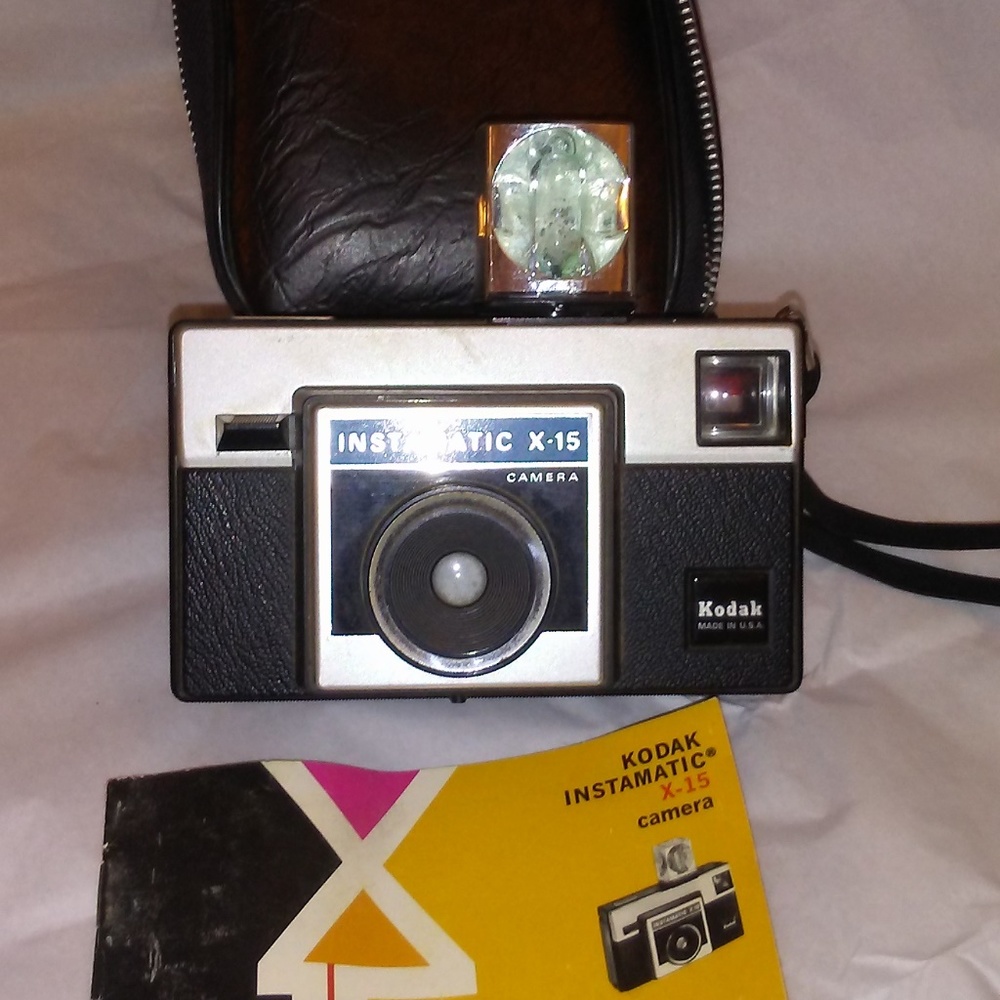 KODAK INSTAMATIC*~X-15 CAMERA~GREAT CONDITION