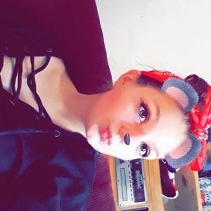 Meet your Posher, Amber