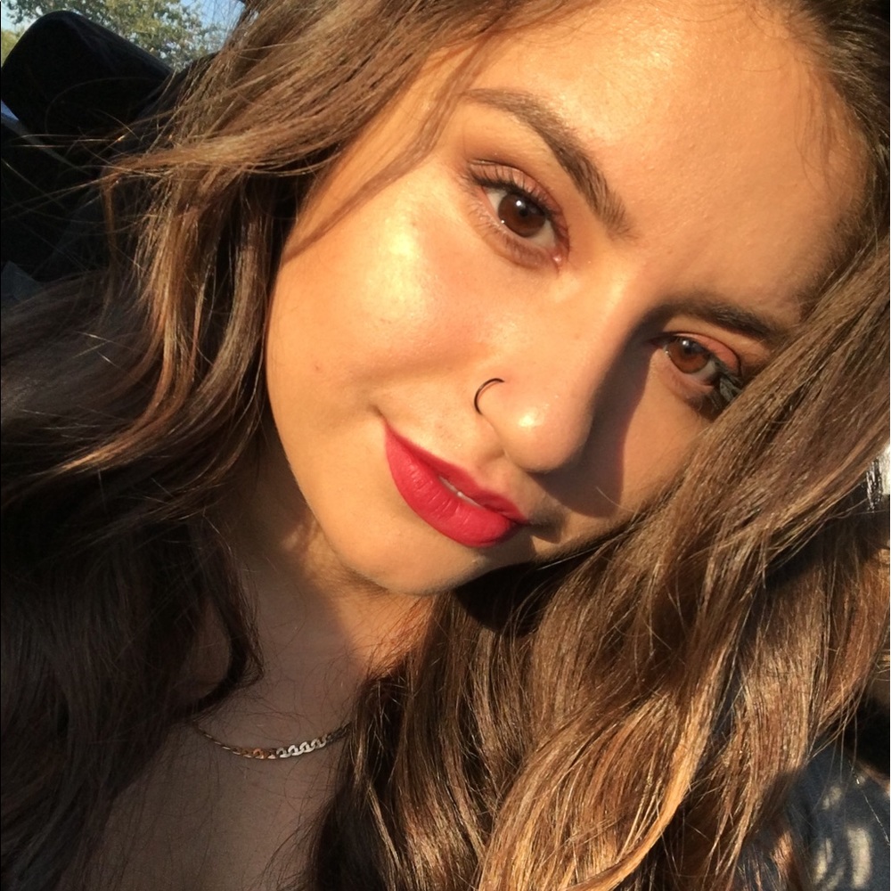 Meet your Posher, Alysia