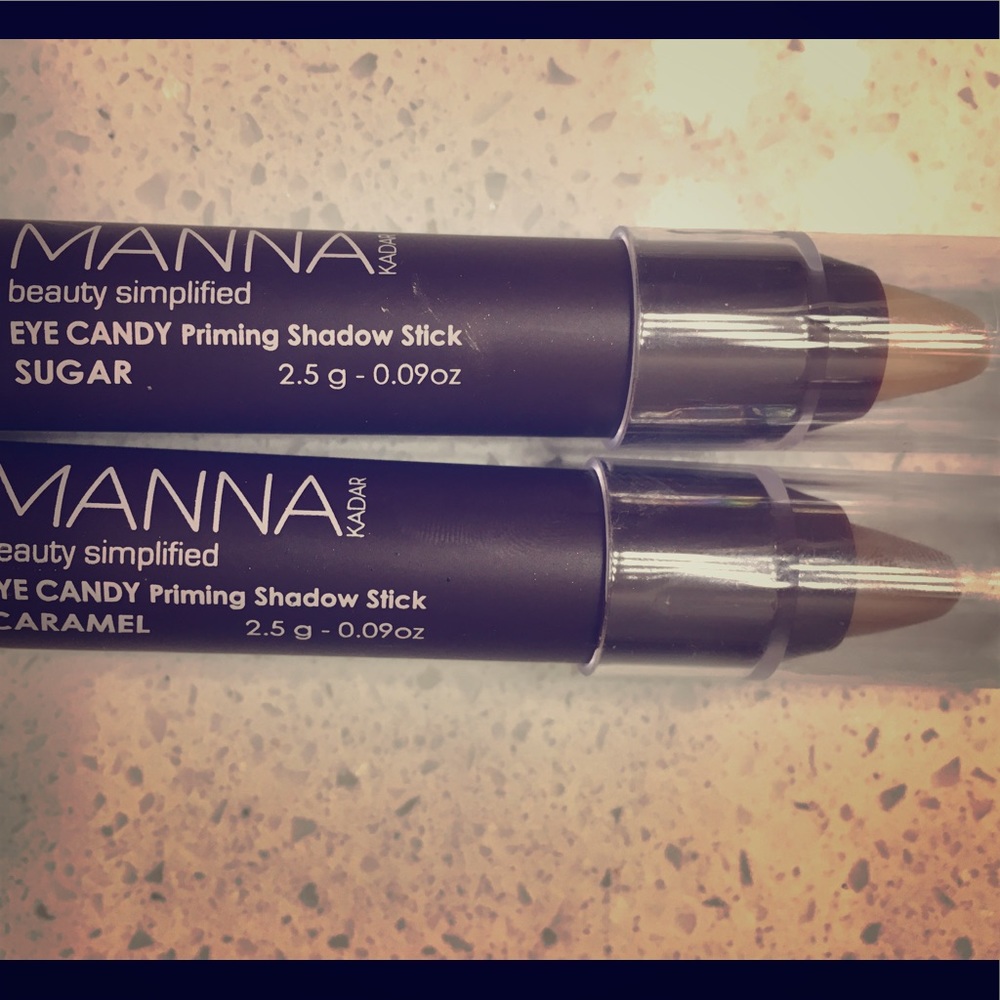 Manna Kadar Eye Shadow Pencil