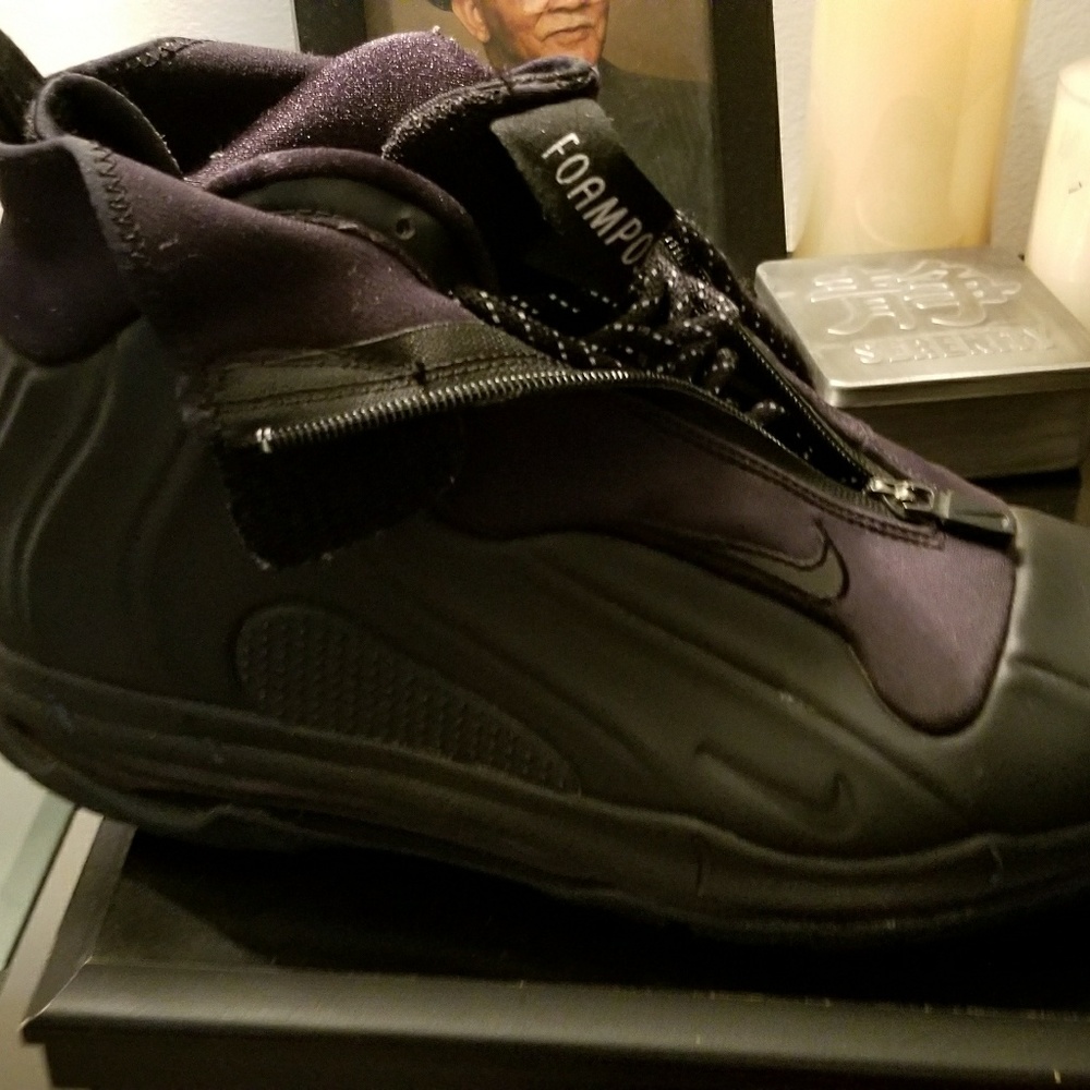 Men's 10 Nike Foamposite Boot