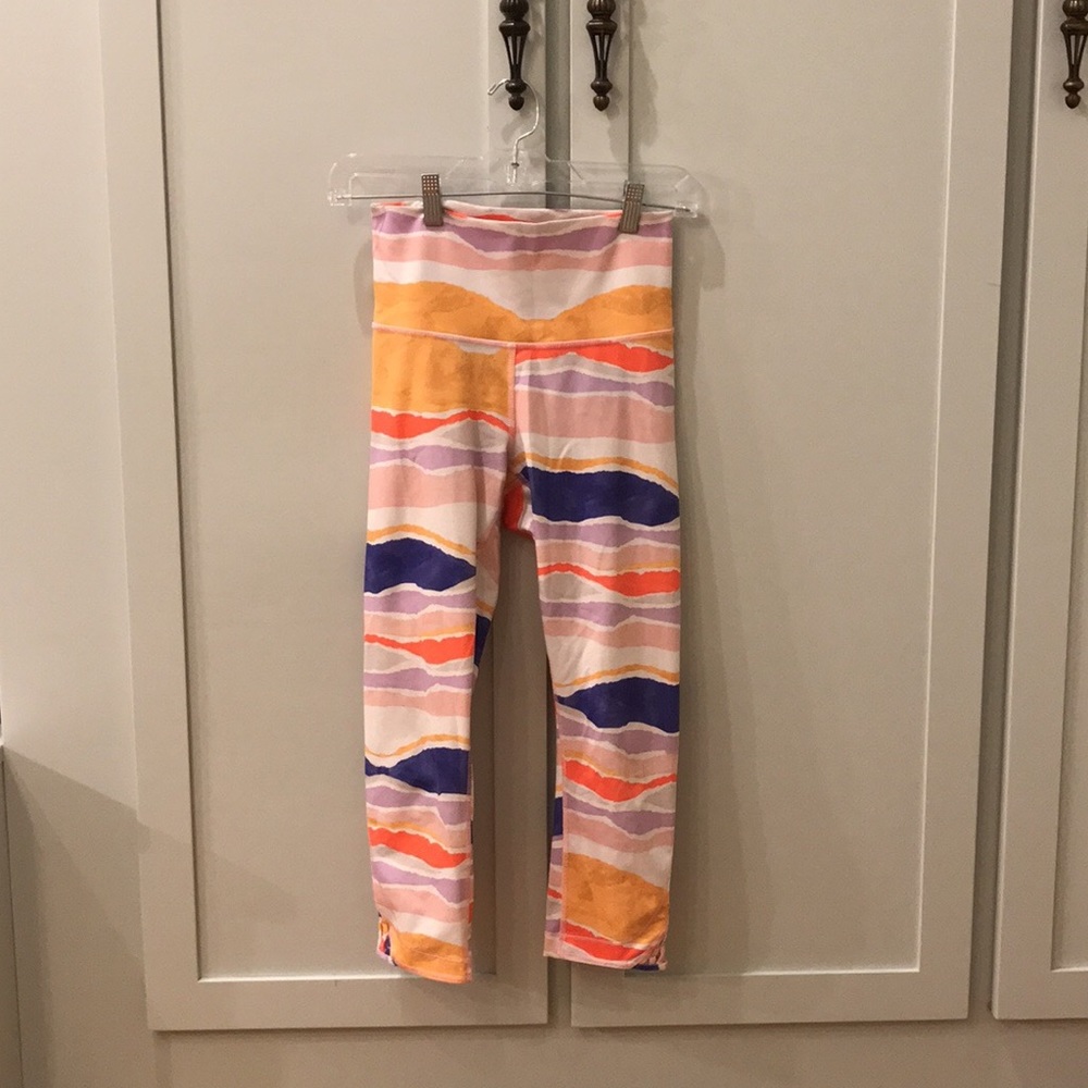 Lululemon Crop Pants - Size 6